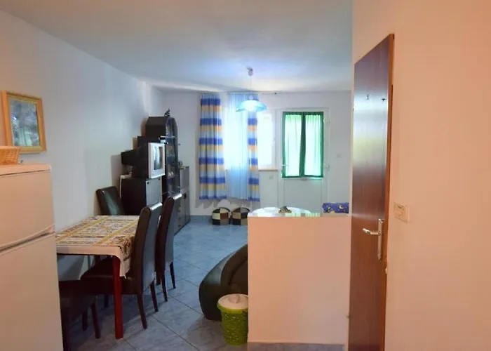 Jozefina Apartment *